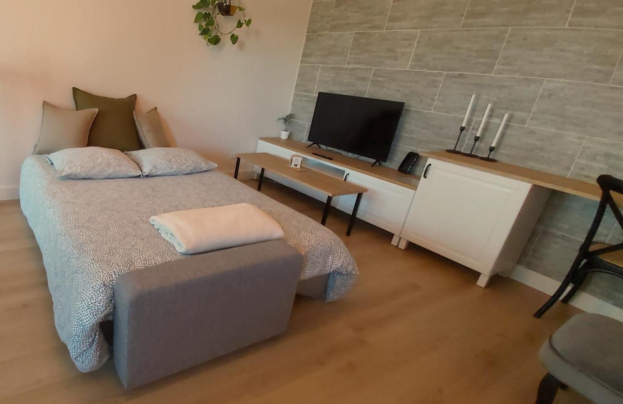 La Campagne Romantique - Avec Entree Autonome, Clim Neuve, Parking Prive & Sa Piscine ! - Saint-Sulpice  Εξωτερικό φωτογραφία